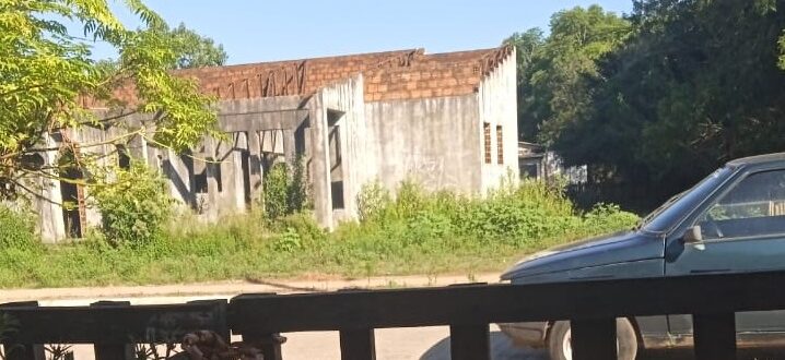 Posto de Saúde no Alto do Amorim: obra que começou em 2012 gera problemas