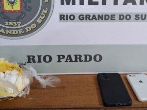 BM de Rio Pardo detém dupla e apreende cocaína