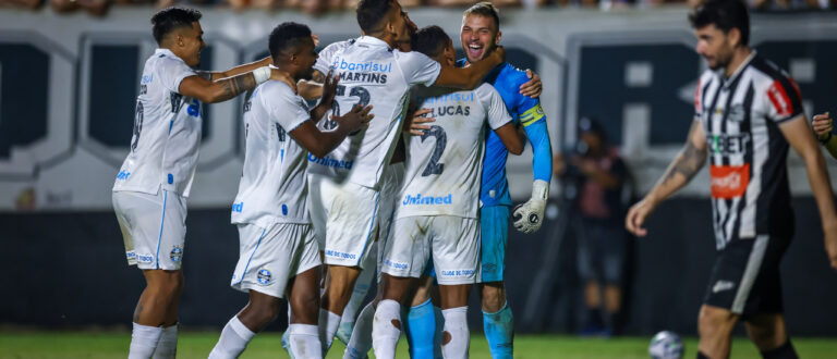 Em jogo emocionante, Grêmio vence nos pênaltis e avança de fase na Copa do Brasil