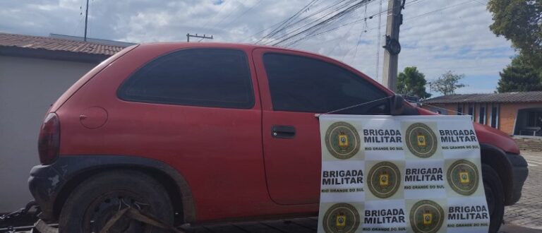 Pelotão Rodoviário de Cachoeira do Sul prende homem e recupera carro na ERS-400