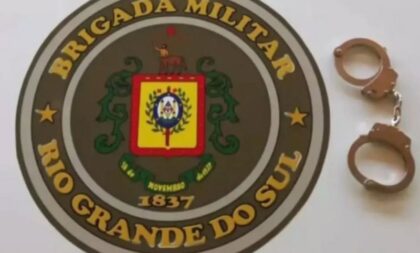 Pelotão Rodoviário de Cachoeira apreende dinheiro e fardos de fumo sem procedência