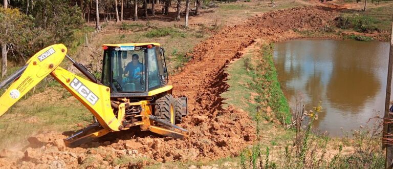 Prefeitura realiza limpeza e manutenção de açudes em Pantano Grande