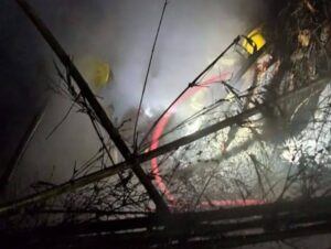 Bombeiros de Encruzilhada do Sul combatem incêndio em taquaral