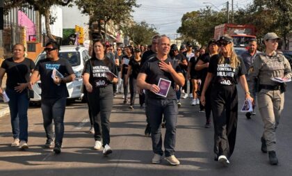 Caminhada alerta sobre violência contra as mulheres
