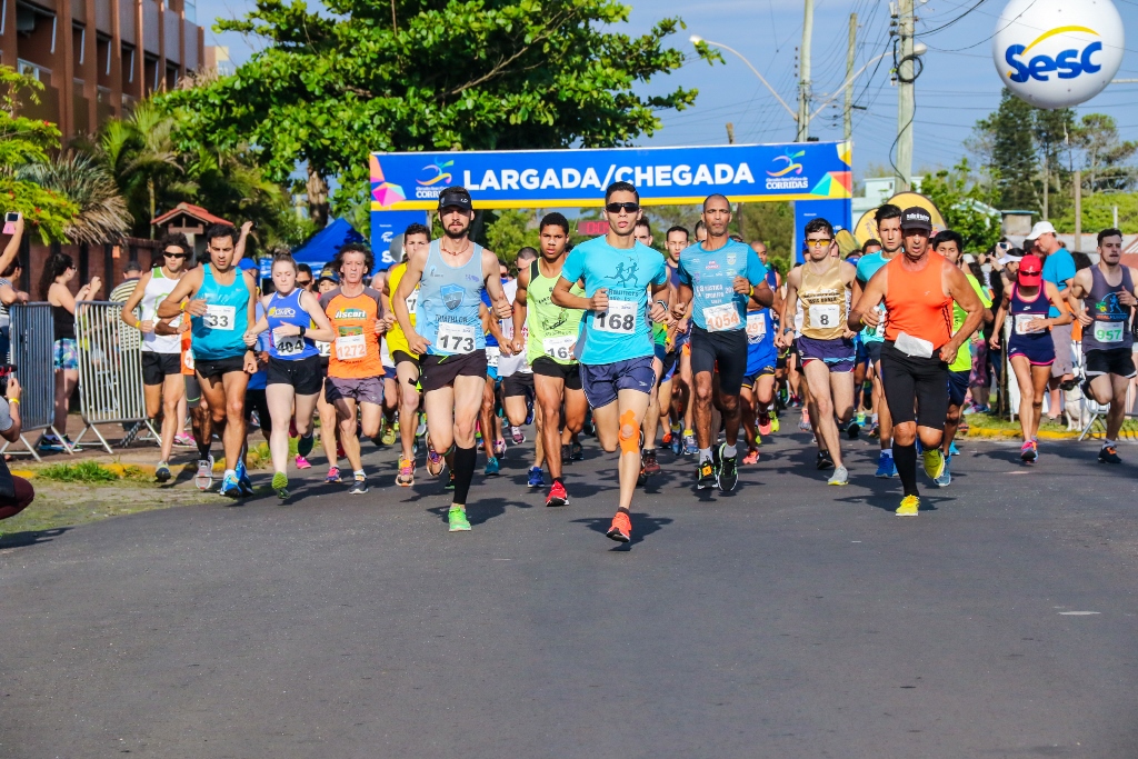 Corridas do Sesc tradicionalmente reúnem centenas de atletas nos municípios onde são realizadas / Foto: Marcio Rodrigues/Sesc/Divulgação