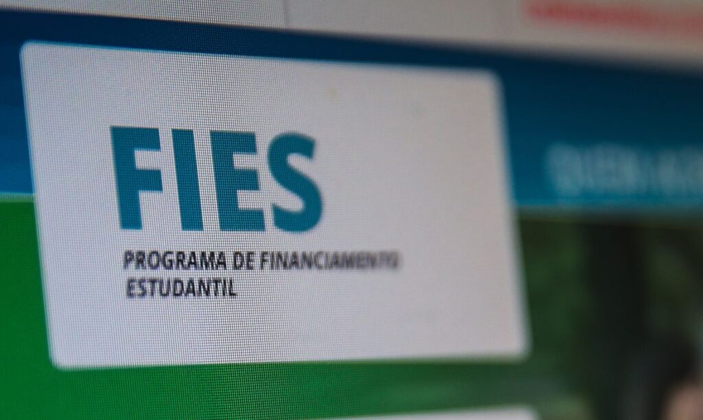 Fies 2025: estudantes precisam ficar atentos ao prazo para garantir acesso ao ensino superior pelas vagas remanescentes / Foto: EBC