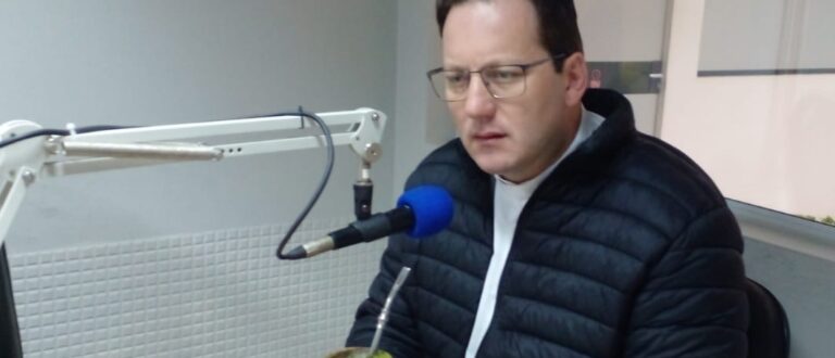 Padre Rudinei lamenta falecimento de Papa Francisco