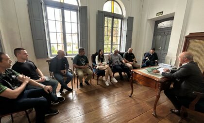 Balardin recebe representantes do Verde é Vida