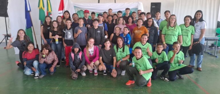Quatro escolas municipais participaram do encontro do Verde é Vida