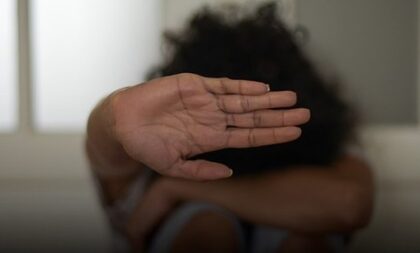 Após 6 feminicídios em 24 horas, Polícia Civil terá canal online para medidas protetivas