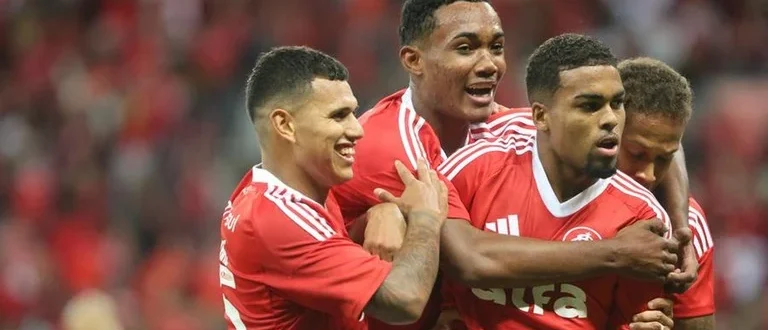 Que sufoco! Inter vence Maracanã com gol nos acréscimos pela Copa do Brasil