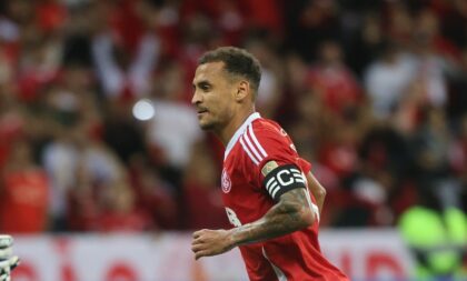 Inter reage para buscar empate, após levar 3 gols