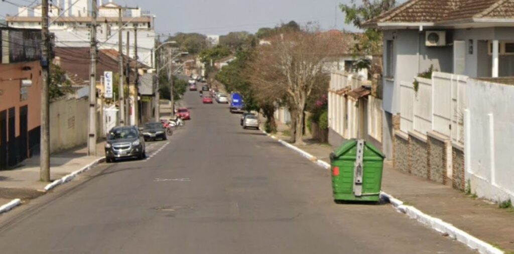 Rua Pinheiro Machado: motoristas devem ficar atentos para bloqueio total nesta terça-feira / Foto: Google Street View