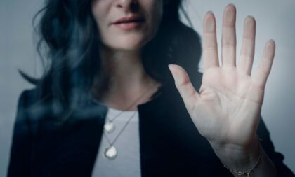 Coordenadoria promove caminhada pelo fim da violência contra as mulheres