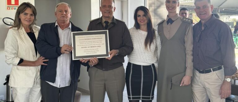 Coronel Rodrigo Schoenfeldt recebe homenagem durante a Expocande