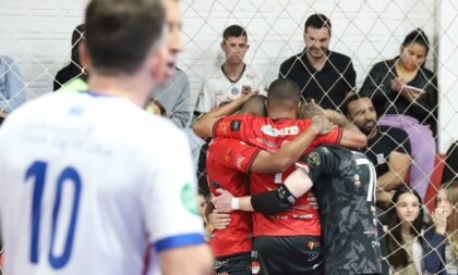 São José perde fora de casa: 4 a 1