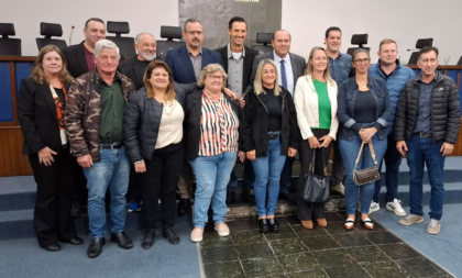 Leodegar pede urgência nas pontes de divisa com Novo Cabrais em audiência pública