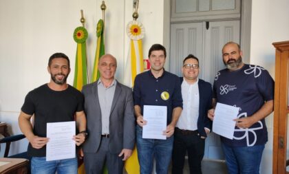 Defesa do consumidor, esporte e contratação: Balardin sanciona três leis municipais
