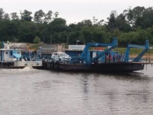 Rio Jacuí sobe e balsa da Moron suspende travessia