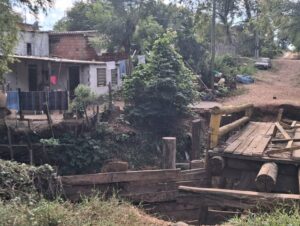 Famílias do Bairro Augusta denunciam descaso e abandono