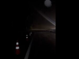 Chuvas provocam alagamentos na região e bloqueio de pista