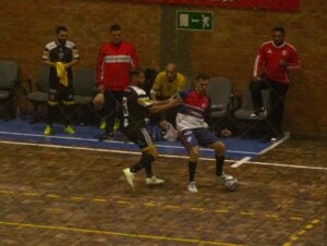 Ginásio lotado e grandes jogos marcam 2ª rodada do Municipal de Futsal