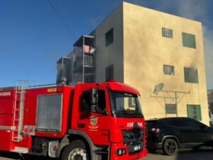 Bombeiros de Candelária combatem incêndio em apartamento no Rincão Comprido