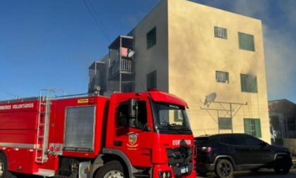 Bombeiros de Candelária combatem incêndio em apartamento no Rincão Comprido