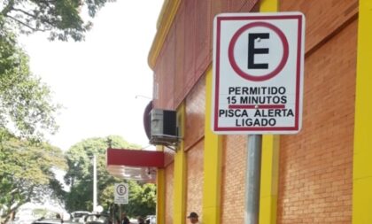 Coordenador de Trânsito explica instalação de placas para vagas rápidas