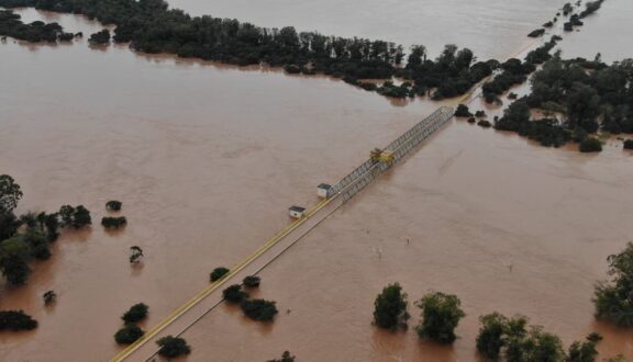 Símbolo de resistência, Ponte do Fandango ficou debaixo d’água há 1 ano