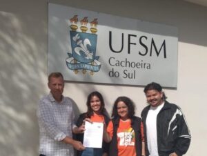 UFSM-Cachoeira do Sul: DCE entrega ofício com demandas estudantis