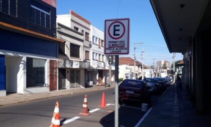 Placas de vaga rápida devem ser instaladas a cada dois quarteirões