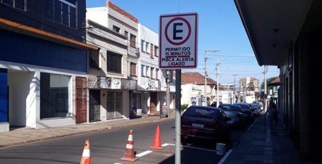 Placas de vaga rápida devem ser instaladas a cada dois quarteirões