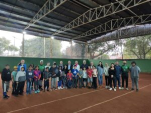 Projeto Tênis SRB: 20 alunos de escolas municipais iniciam atividades