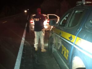 PRF prende homem com 18 kg de cocaína e skunk em Rio Pardo