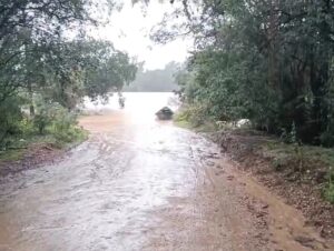 Chuva ultrapassa 200 mm e afeta escolas e desabriga famílias