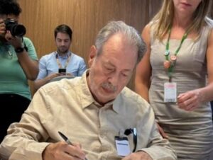 Presidente da Federação Sindical do RS participa de conferência internacional